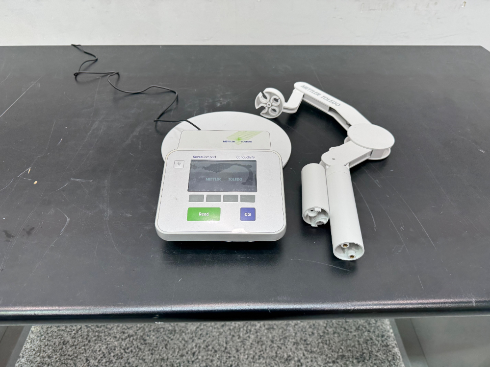 Image of Mettler Toledo SevenCompact S230 Conductivity Meter
